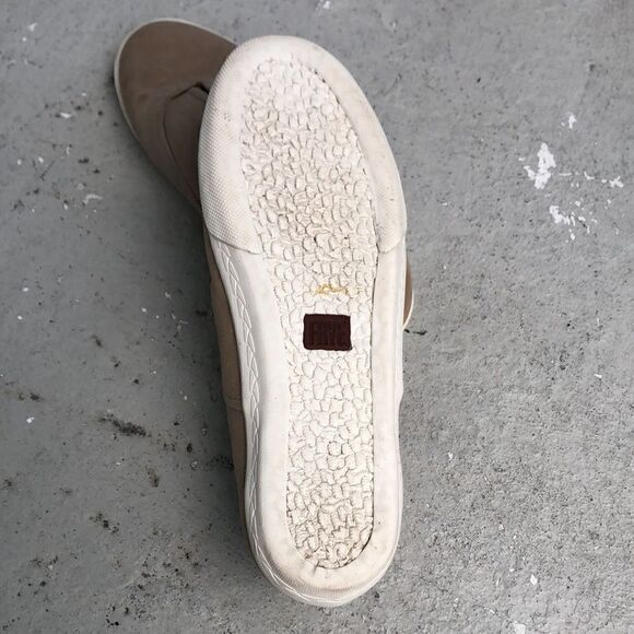 Frye Maya slip ons - Picture 6 of 9